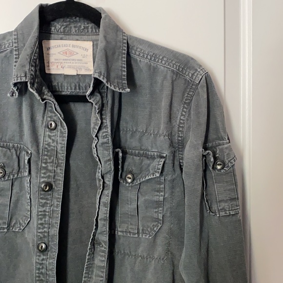 American Eagle Vintage Button-Up - Picture 3 of 3